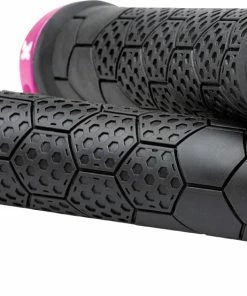 Sixpack Racing Poignées Z-Trix AL -Accessoires Vélo Soldes sixpack racing z trix AL black pink grips 373004